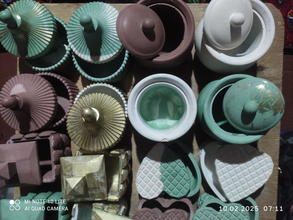 Шкатулки Для свечей и золотие украшения