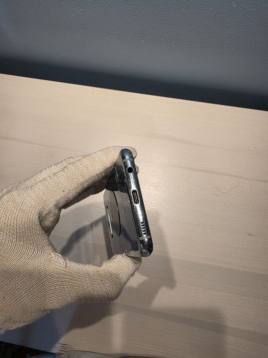 Samsung S10e рабочий
