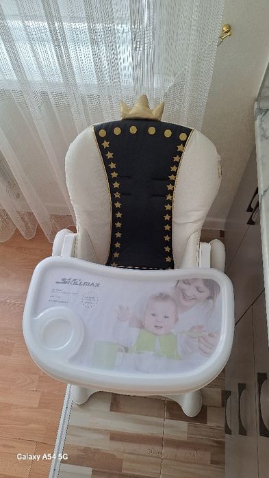 Стульчик для кормления цена 11000 + подарка игрушка