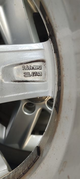 Оригинални Audi 16" джанти с гуми Continental 225/55 R16
