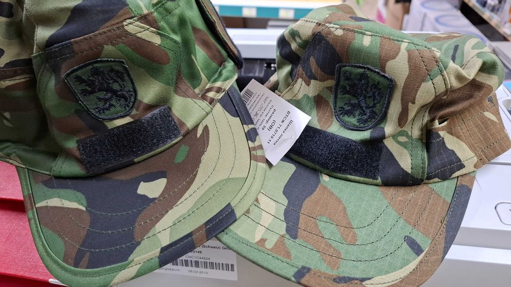 Маскировъчен комплект за лов, размер Л, нов, панталон, яке