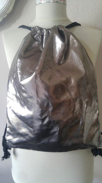 Нови пантофки 2 чифта Оригинална раница "Adidas"+още една цикламена+2ч