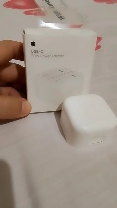 Iphone zaryadnik galofka sotiladi yangidek