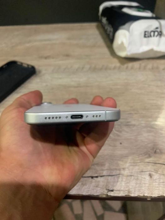 Iphone 17 xolati ideal srochna sotiladi