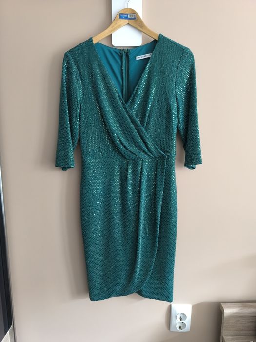 Стилна зелена рокля