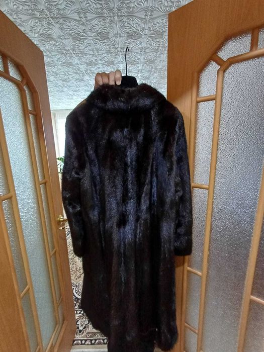 Продам норкавую шубу
