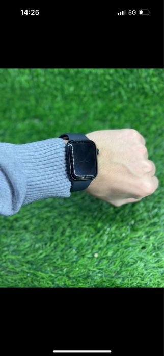 apple watch se 5 / 44 mm