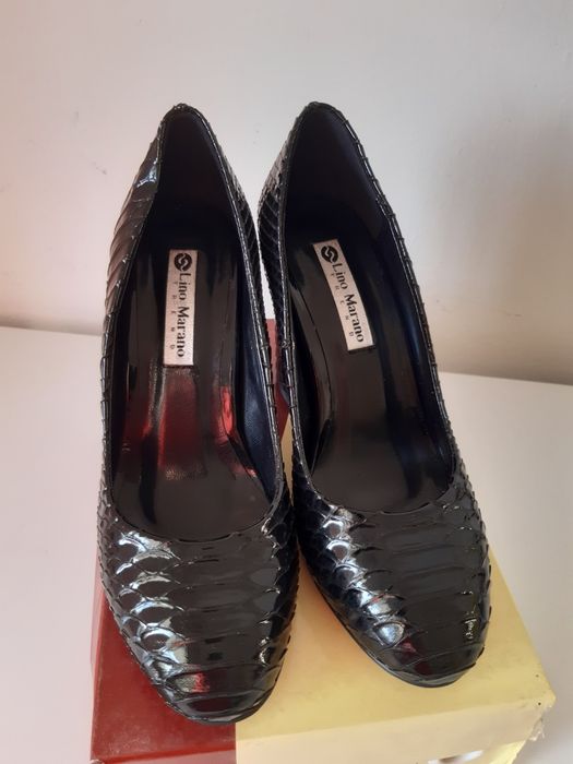 Продам женские туфли