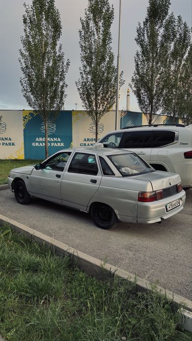 Lada  Vaz  2110.