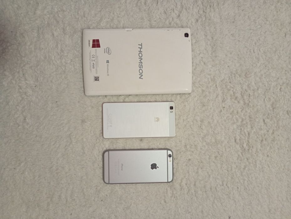 2 Telefoane+1 Tableta  pentru piese sau reparat