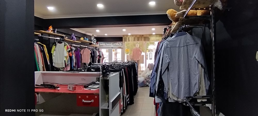 Închiriez spațiu comercial în Onesti