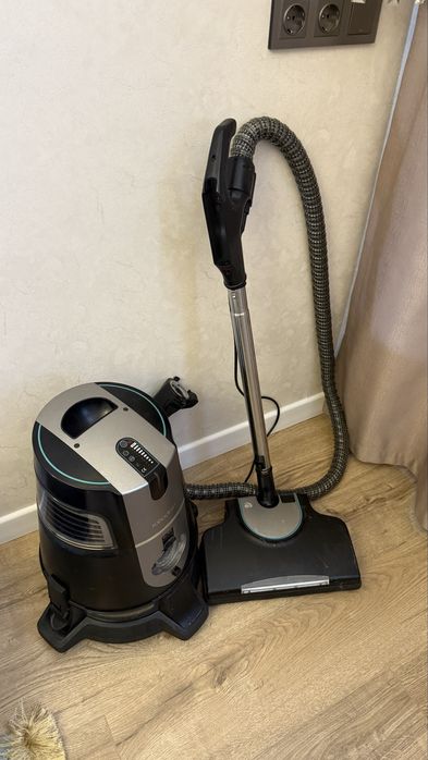 Моющий пылесос Roboclean Splus