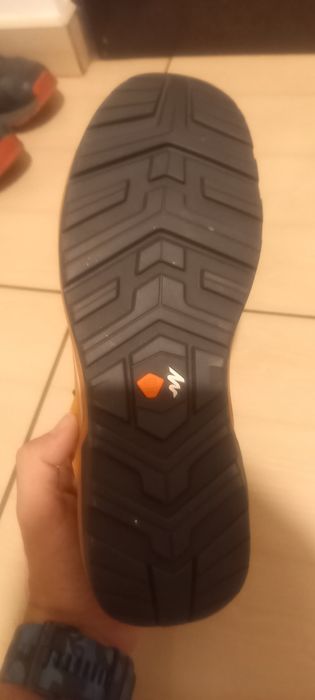 Adidași Drumeție.