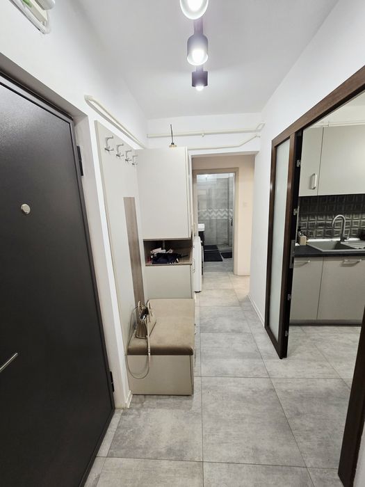 Vand 2 camere decomandat | 1 Mai – Calea Unirii | Insula | Parcul Romanescu | Medicină – Spitalul nr. 1 | Proprietar