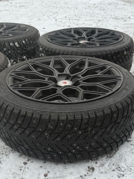 Продам диски с зимней резиной