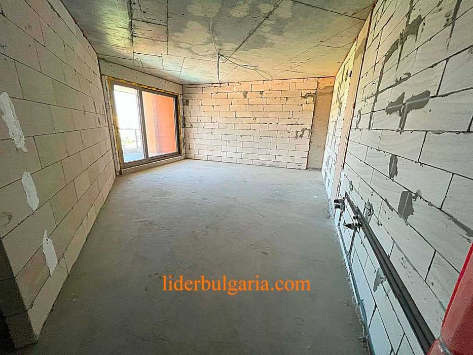 Продава се Тристаен апартамент в к.к. Слънчев бряг - 162 кв.м за 741 €/кв.м - Снимка #4