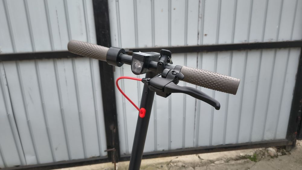 Trotinetă electrică Mankel – Nouă, viteză max 25 km/h.