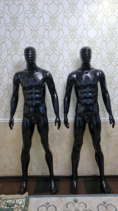 Манекены мужские..