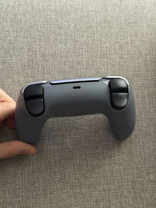 Controller / maneta PS5, Silver, stare foarte buna