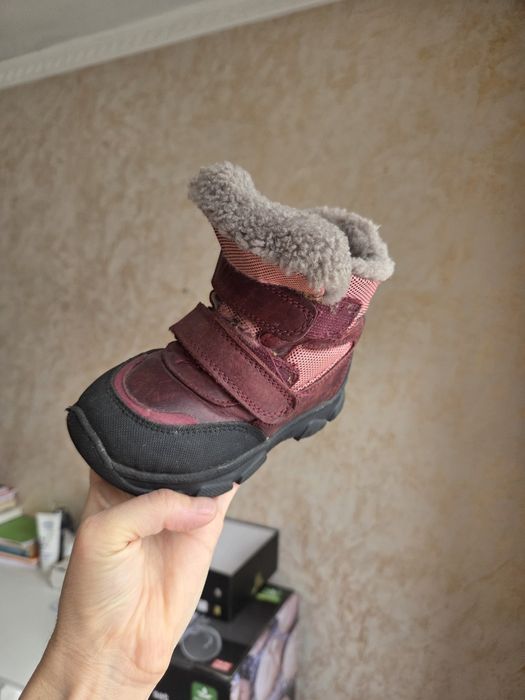 Продам детские сапоги