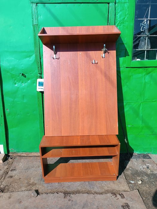 Вешалка в прихожую