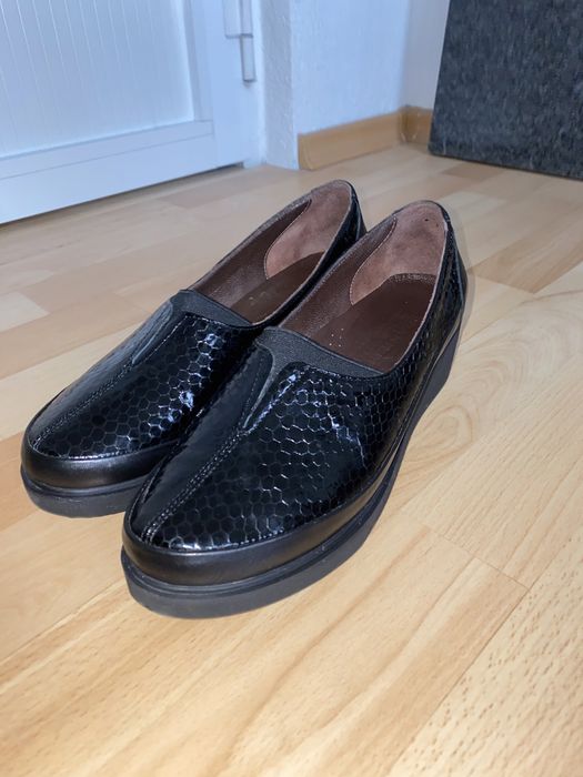 Кожени обувки