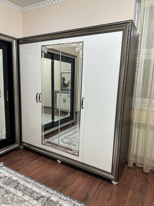 Спальный гарнитур