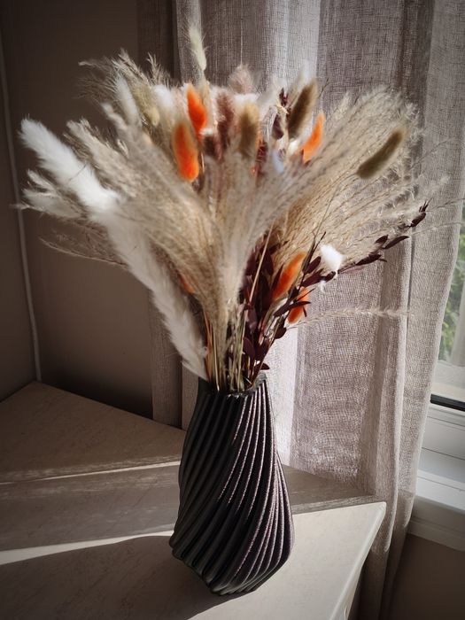 Елегантна 3D ваза