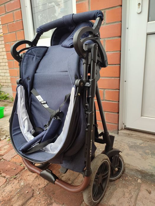 Коляска Teknum 2в 1,продам
