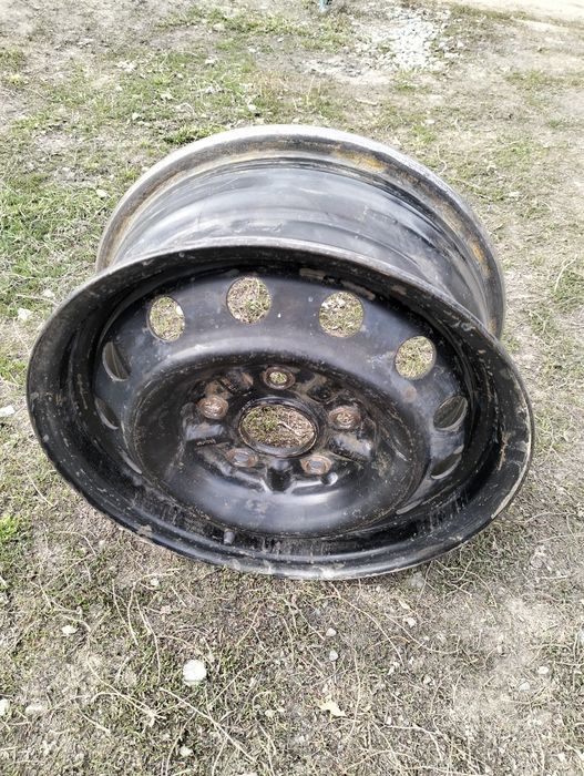 Продаються диски на мазду 626