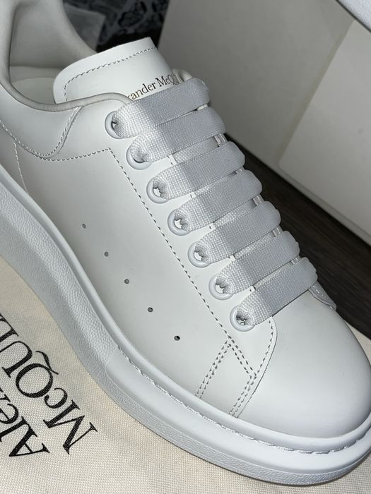 Alexander McQueen, Piele Naturala!