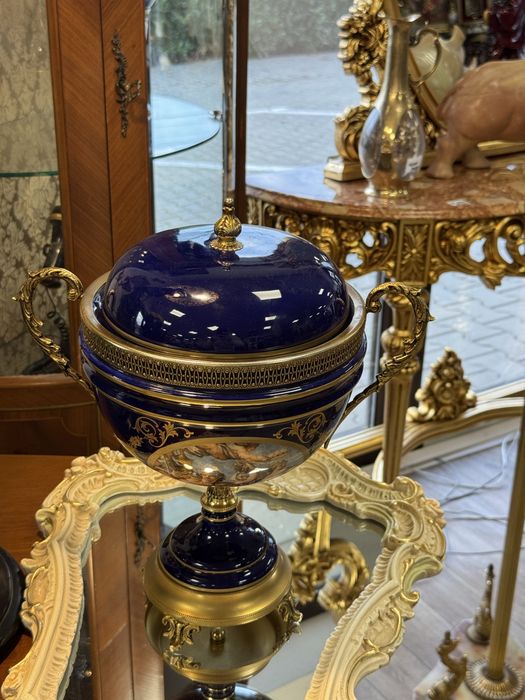 Fructiera deosebita din portelan cu capac si elemente alama