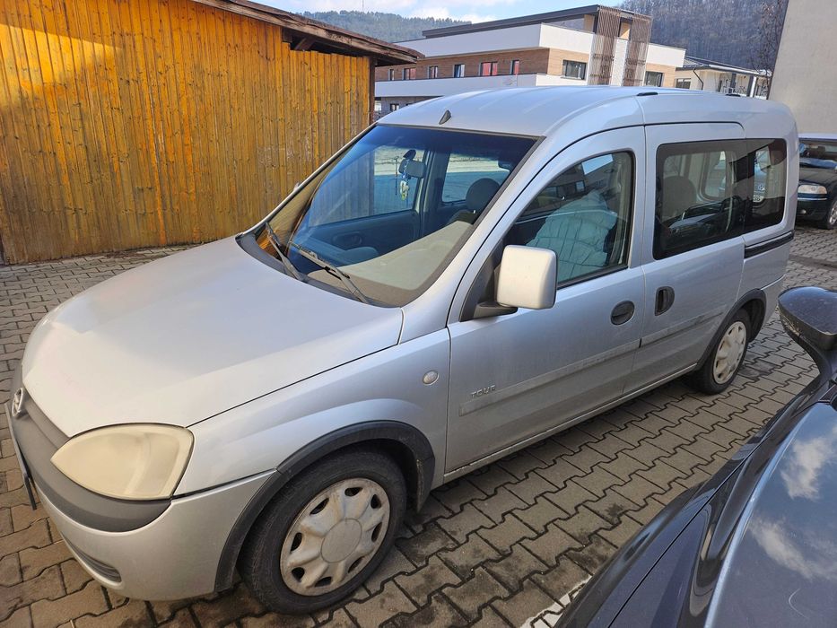 Vând Opel Combo 1.6
