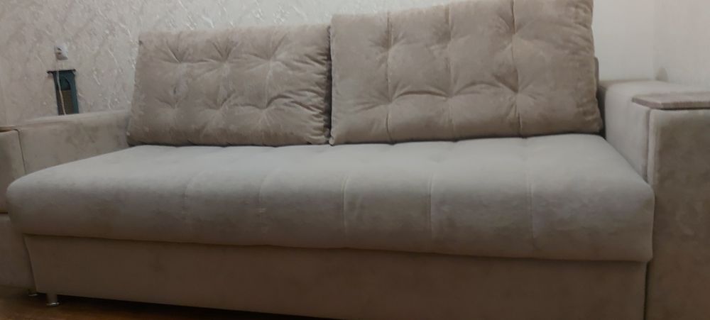 Диван в хорошем состоянии