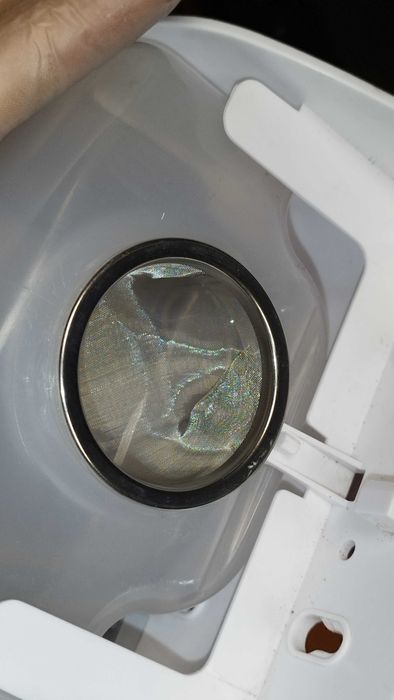 Автоматичен диспенсър HMI experience and quality за дезинфектанти