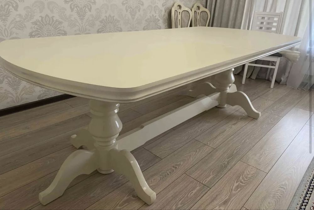 Продаю стол в хорошем состоянии