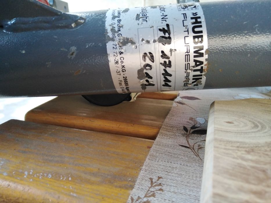 Suport scaun antibruscare