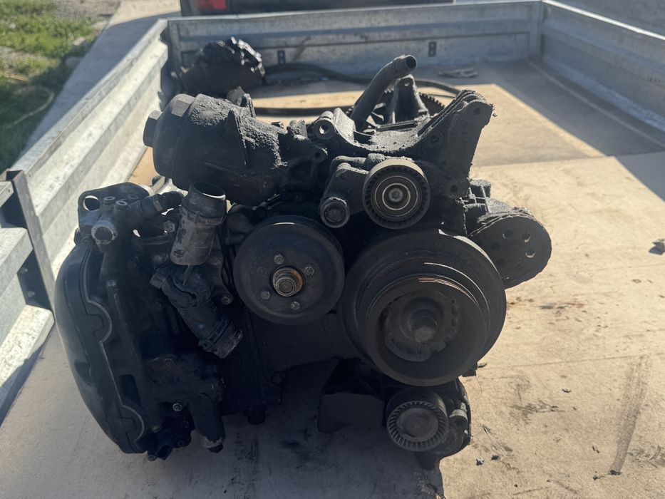 Двигатель M54B30
