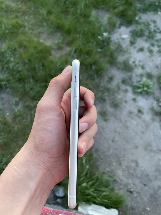 Продам айфон 11 в идеальном состоянии