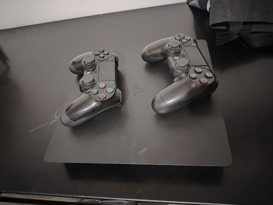 PlayStation 4 Slim