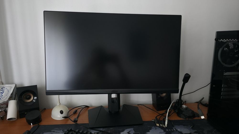 Vand monitor gaming MSI