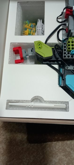 Lego Jimu robot  meebot 2.0 kit ubtech