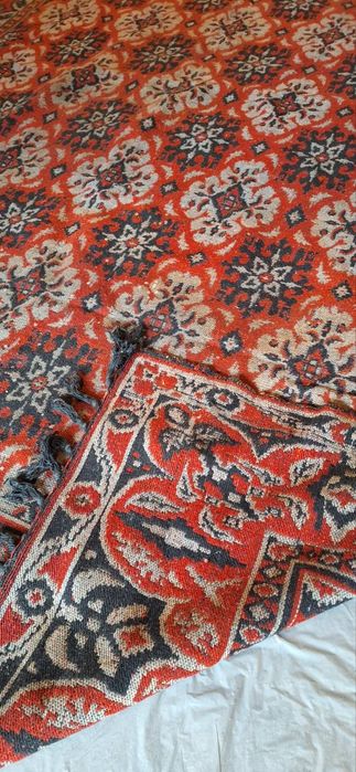 Вълнени килими и пътека