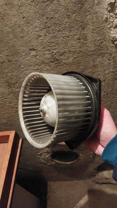 Вентилатор  \ моторче за парно за Пежо 4007 Peugeot  2008г