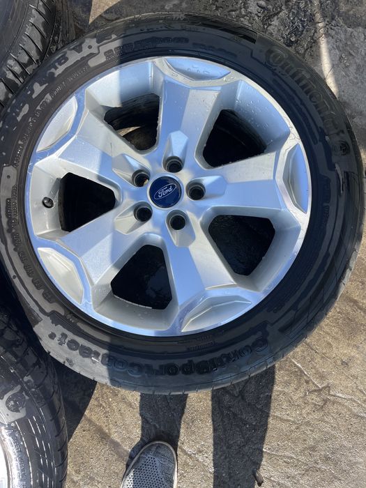 Джанти Ford Kuga