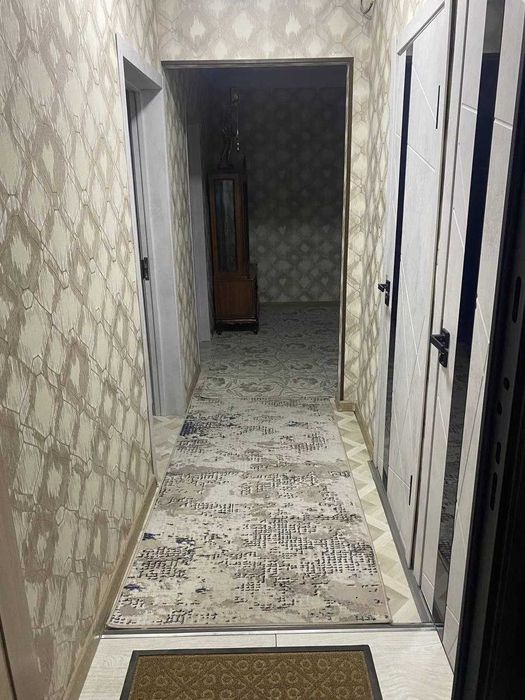 срочно продается 3 комнатная  на Мирабадском районе. Куйлюк массив-1