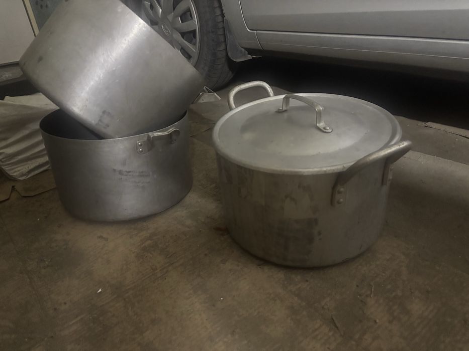 Продам фляги, большие кастрюли