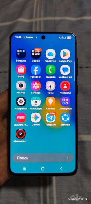 Мобильный телефон модель Samsung  Galaxy S 21-5 G