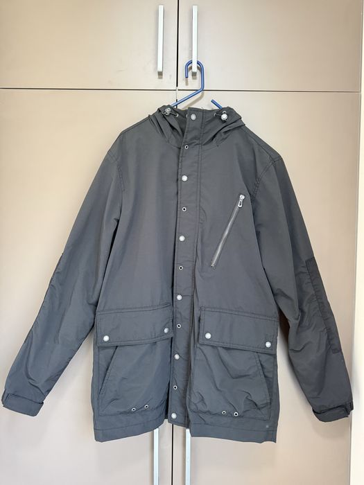 Куртка Pull & Bear с капюшоном.
