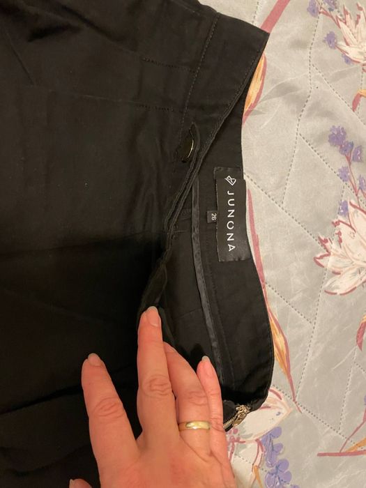 Продавам Карго панталон на Junona